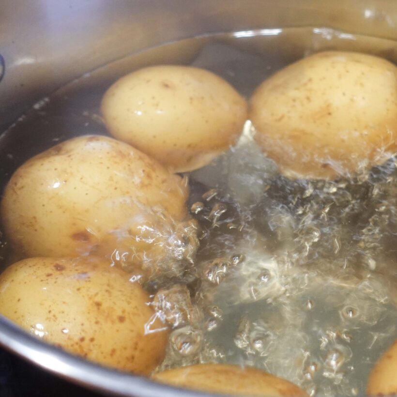 Step 2. Set Up a Casserole for Potatoes, Cook