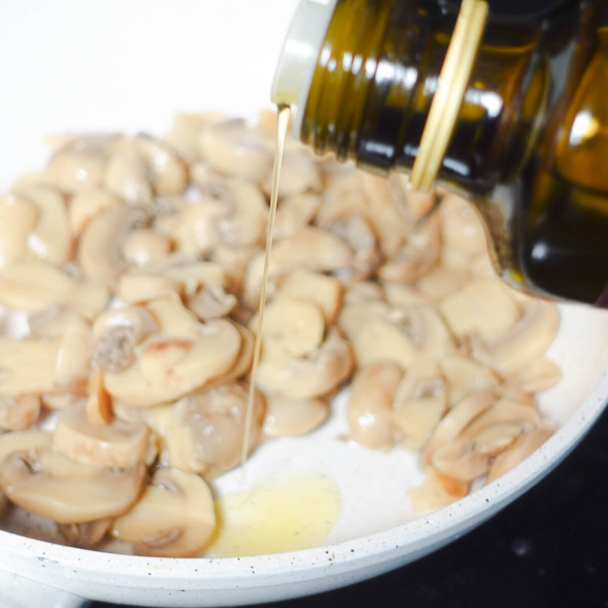 Step 4. Fry mushrooms