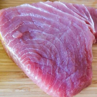 Step 2. Slice tuna