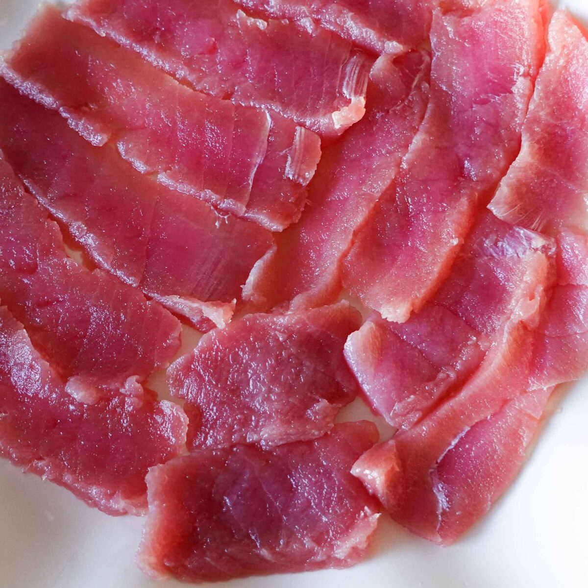 Step 3. Place tuna on a plate