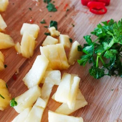 Step 4. Prepare pineapple salsa