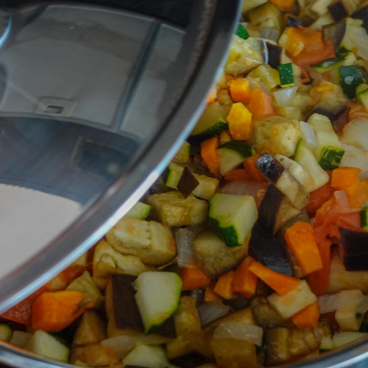 Step 3. Simmer vegetables