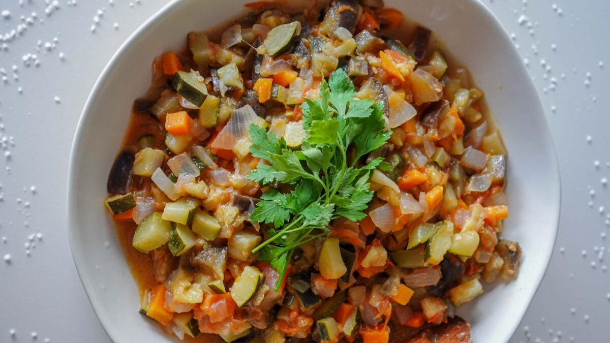 Quick and Easy Vegetable Ragout Recipe - Helena's Recipes