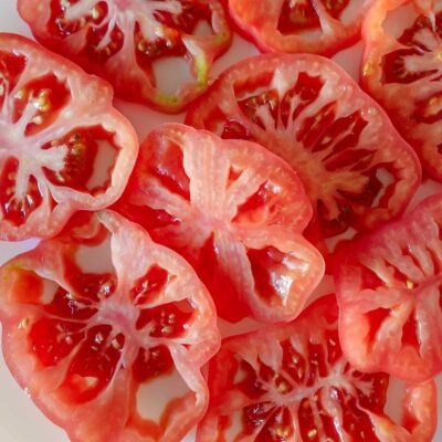 Step 2. Slice tomatoes