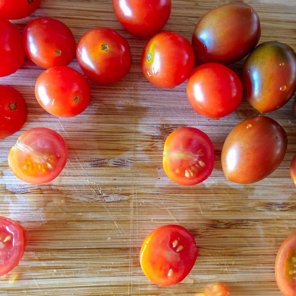Step 2. Slice tomatoes