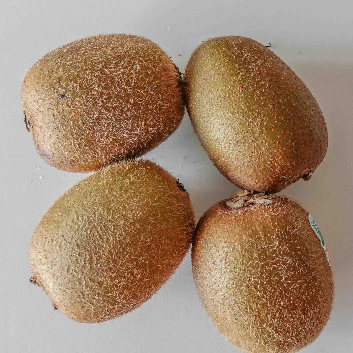 Step 9. Decorate and prepare kiwi