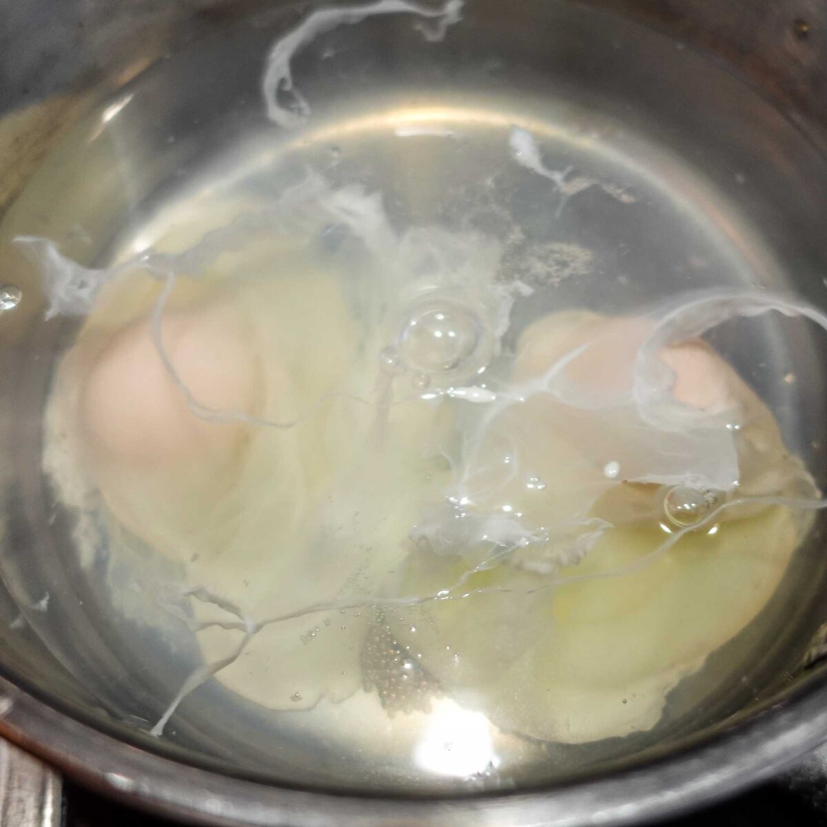 Step 3. Prepare poached eggs