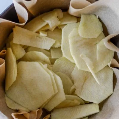 Step 7. Set the cake