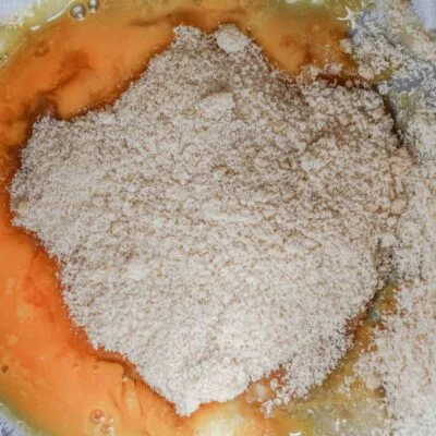 Step 4. Whisk egg yolks and other ingredients