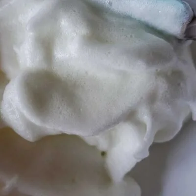 Step 3. Whisk egg whites