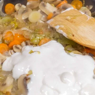 Step 4. Add cream and flour