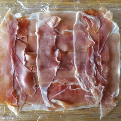 Step 5. Prosciutto and mushrooms