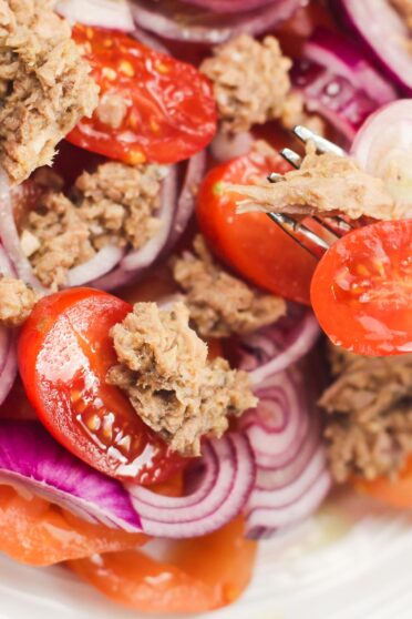 Delicious Tuna Tomato salad on a plate.