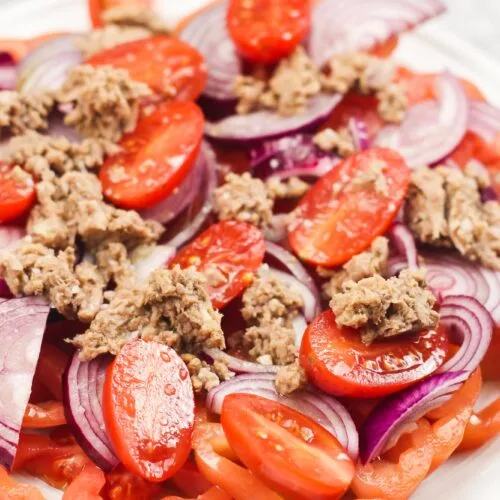 Delicious Tuna Tomato salad on a plate.