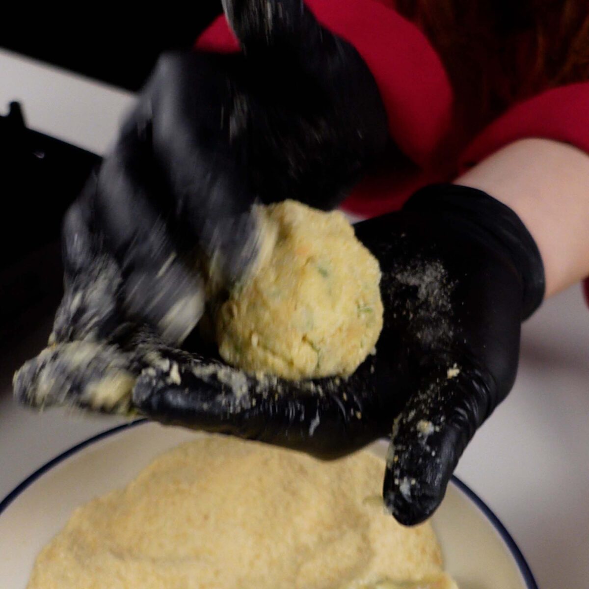 Step 5. Roll croquettes