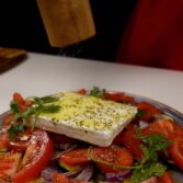 Step 4. Garnish salad