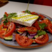 Step 4. Garnish salad