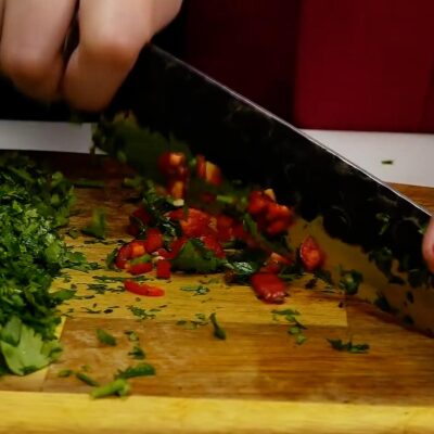 Step 1. Prepare shrimp and chop garlic