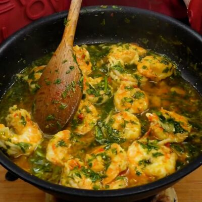 Step 4. Add cilantro and chili