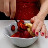 Step 2. Slice the fruit