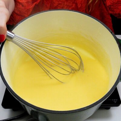 Step 3. Finish custard cream
