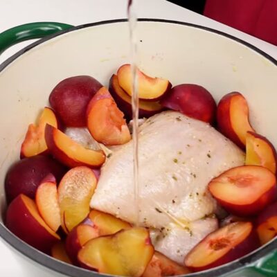 Step 2. Prepare plums