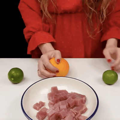 Step 2. Squeeze juice and marinate tuna