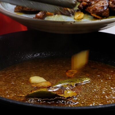 Step 3. Cook steak with aromatics