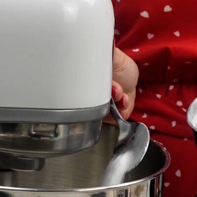 Step 3. Make cream
