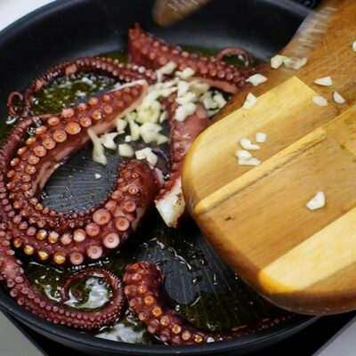 Step 2. Fry Octopus 
