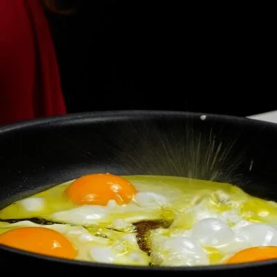 Step 5. Fry eggs