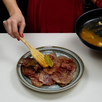 Step 4. Deglaze and make sauce