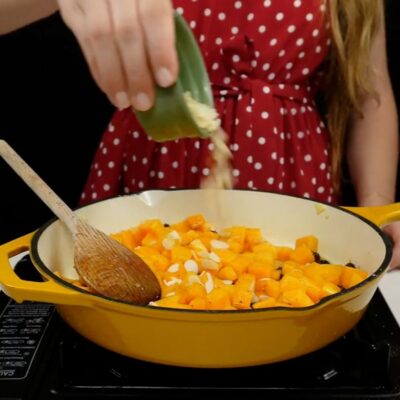 Step 3. Add almonds and pumpkin seeds