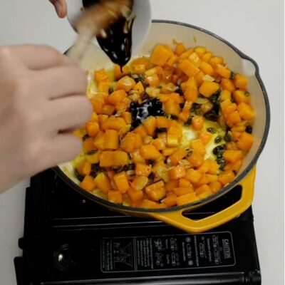 Step 3. Add almonds and pumpkin seeds