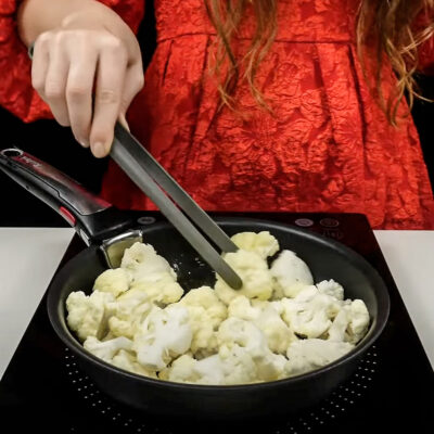 Step 2. Fry cauliflower