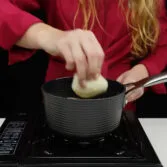 Step 3. Poach the pears