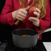 Step 3. Poach the pears