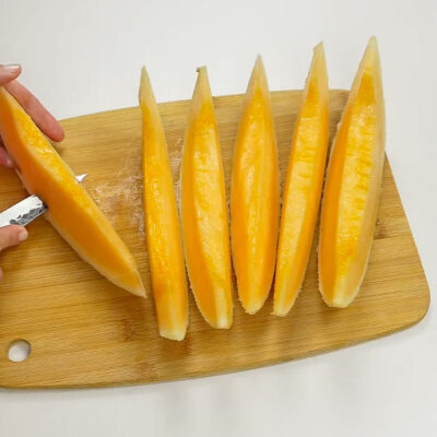 Step 1. Prepare the melon