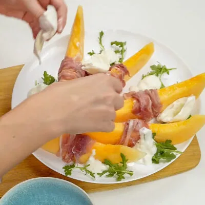 Step 3. Assemble salad