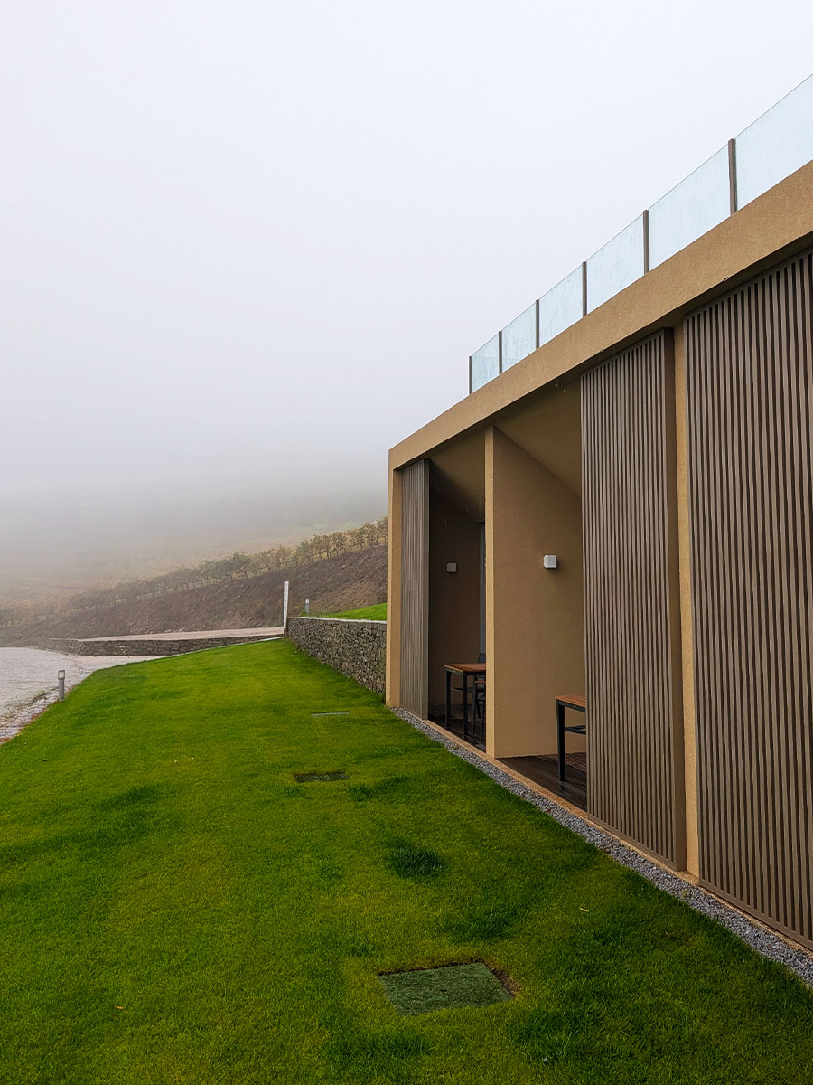 The outside of the Douro Scala Hotel