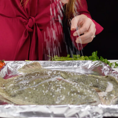 Step 1. Prepare ingredients, season fish