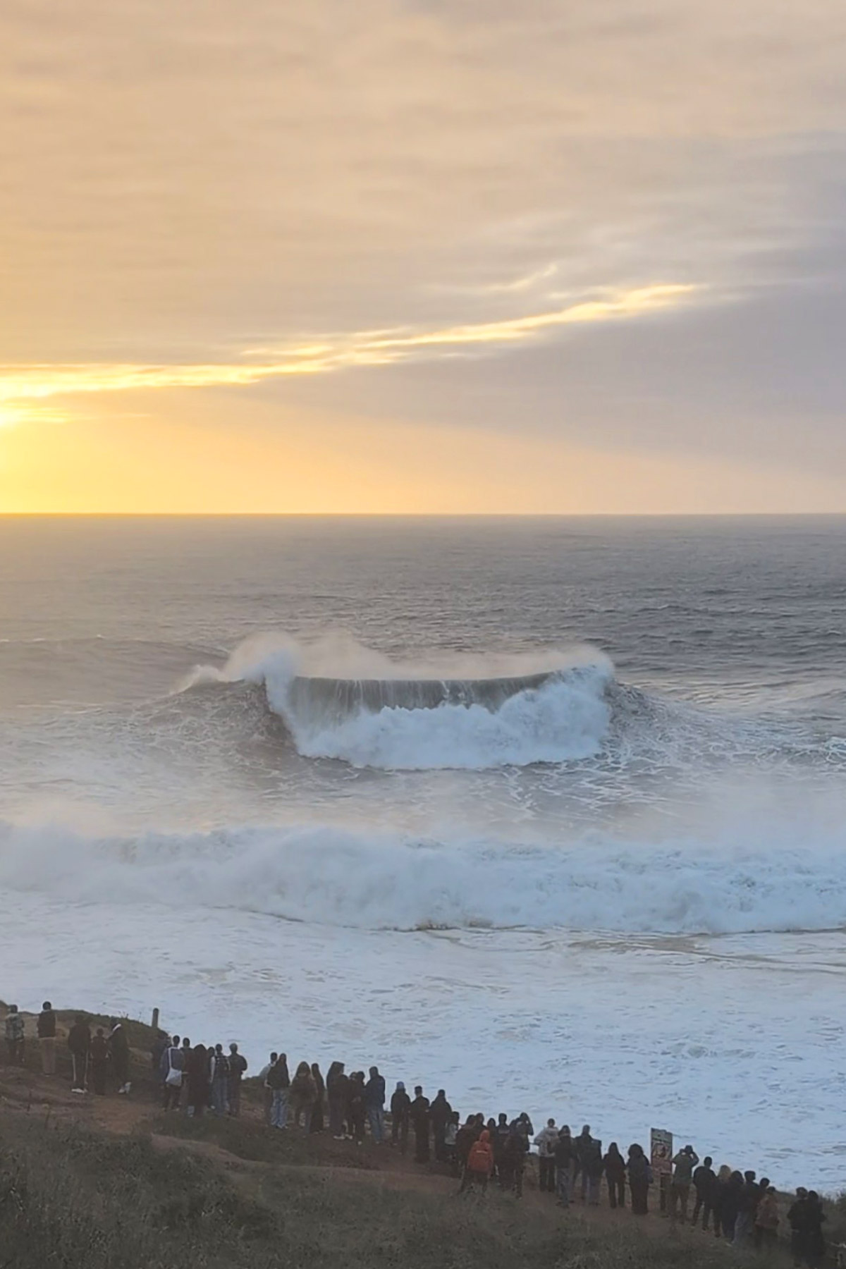A gigantic wave