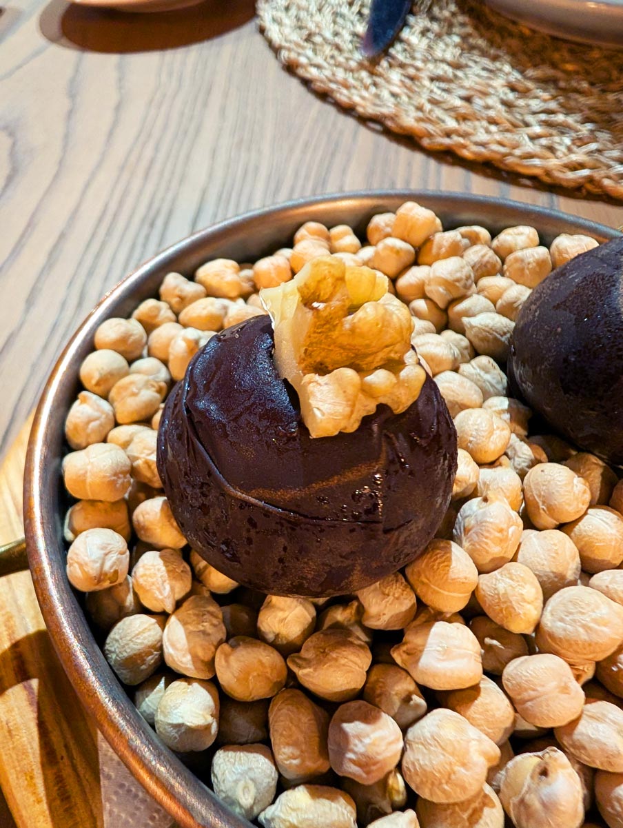 Chickpeas for dinner in the Solar de Vila Meã and Barro Restaurante