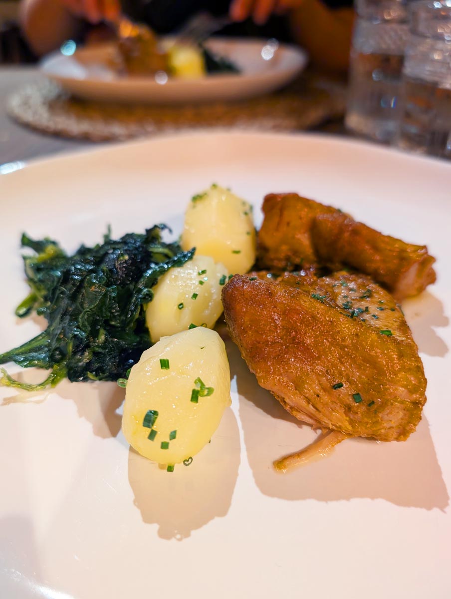 Main dish for dinner in the Solar de Vila Meã and Barro Restaurante
