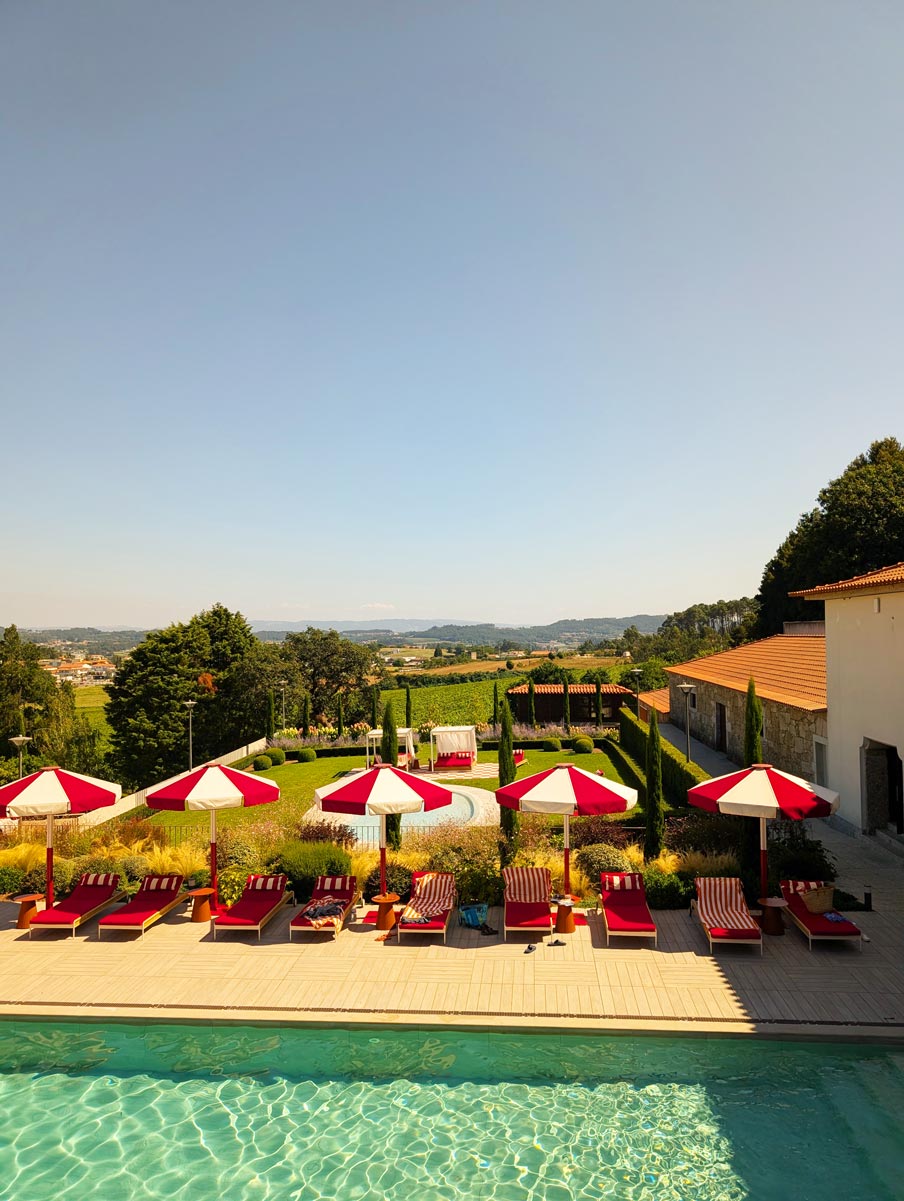 The territory at the Solar de Vila Meã and Barro Restaurante